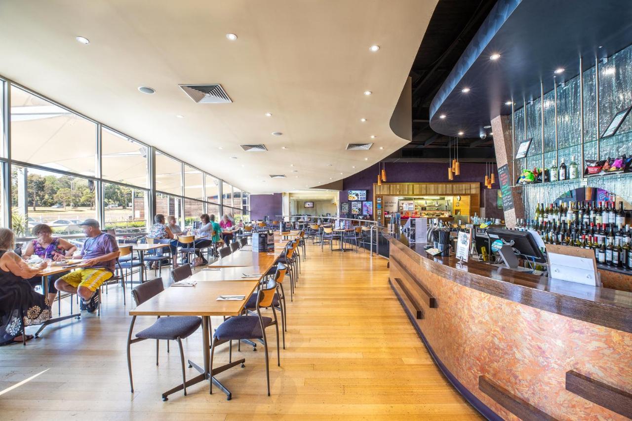 Nightcap At Sandown Park Hotel Noble Park Buitenkant foto