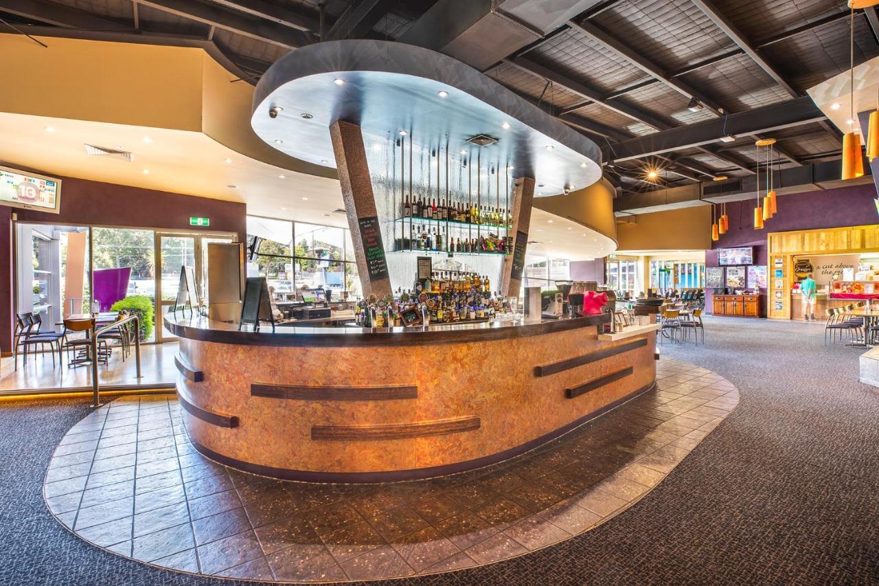 Nightcap At Sandown Park Hotel Noble Park Buitenkant foto