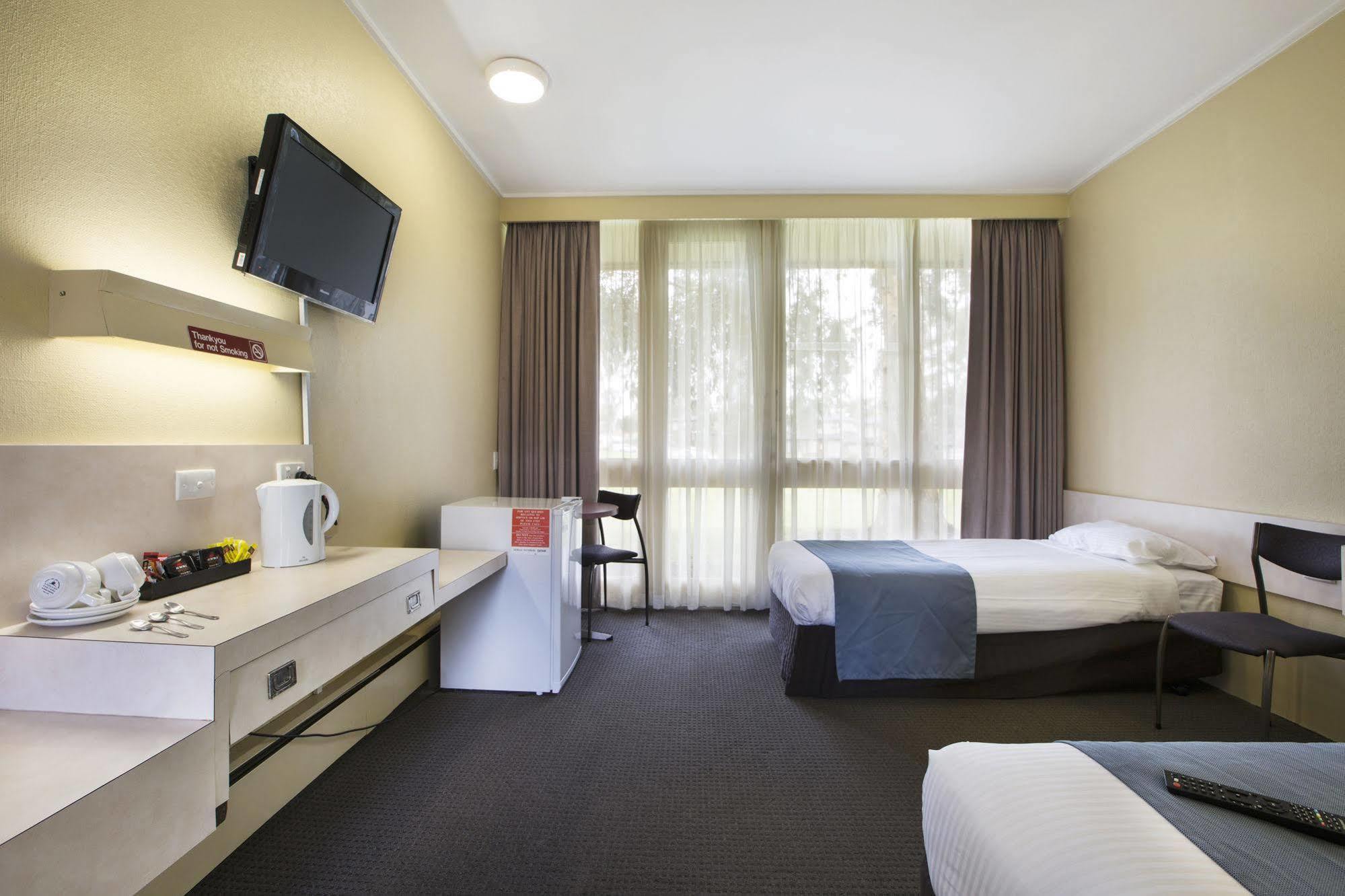 Nightcap At Sandown Park Hotel Noble Park Buitenkant foto